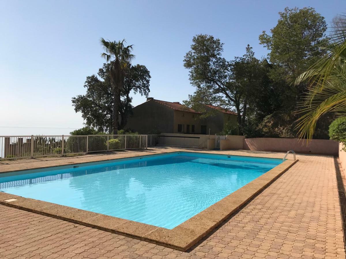 Appartement - Residence Le Paradou Le Le Rayol-Canadel-sur-Mer Εξωτερικό φωτογραφία
